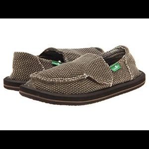 Sanuk Boys Shoes Sz 5